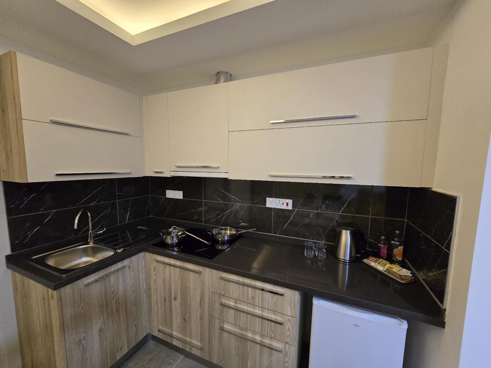 קיירניה Nurel Shark Residence מראה חיצוני תמונה